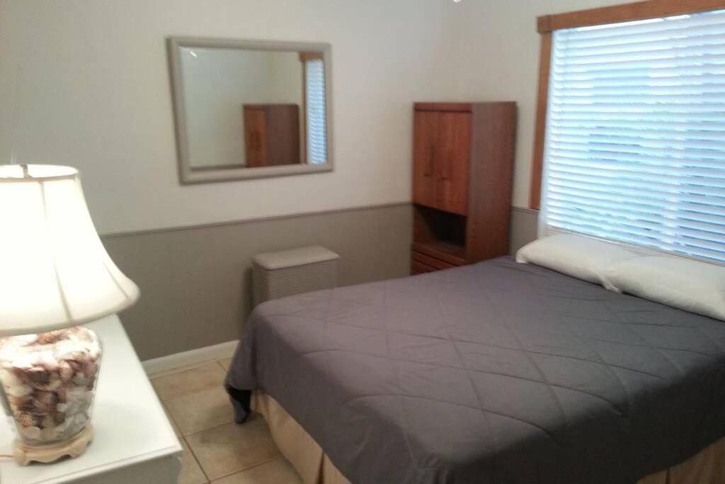 Apartamento Steps From The Beach Right On The Waterfront Hollywood Exterior foto